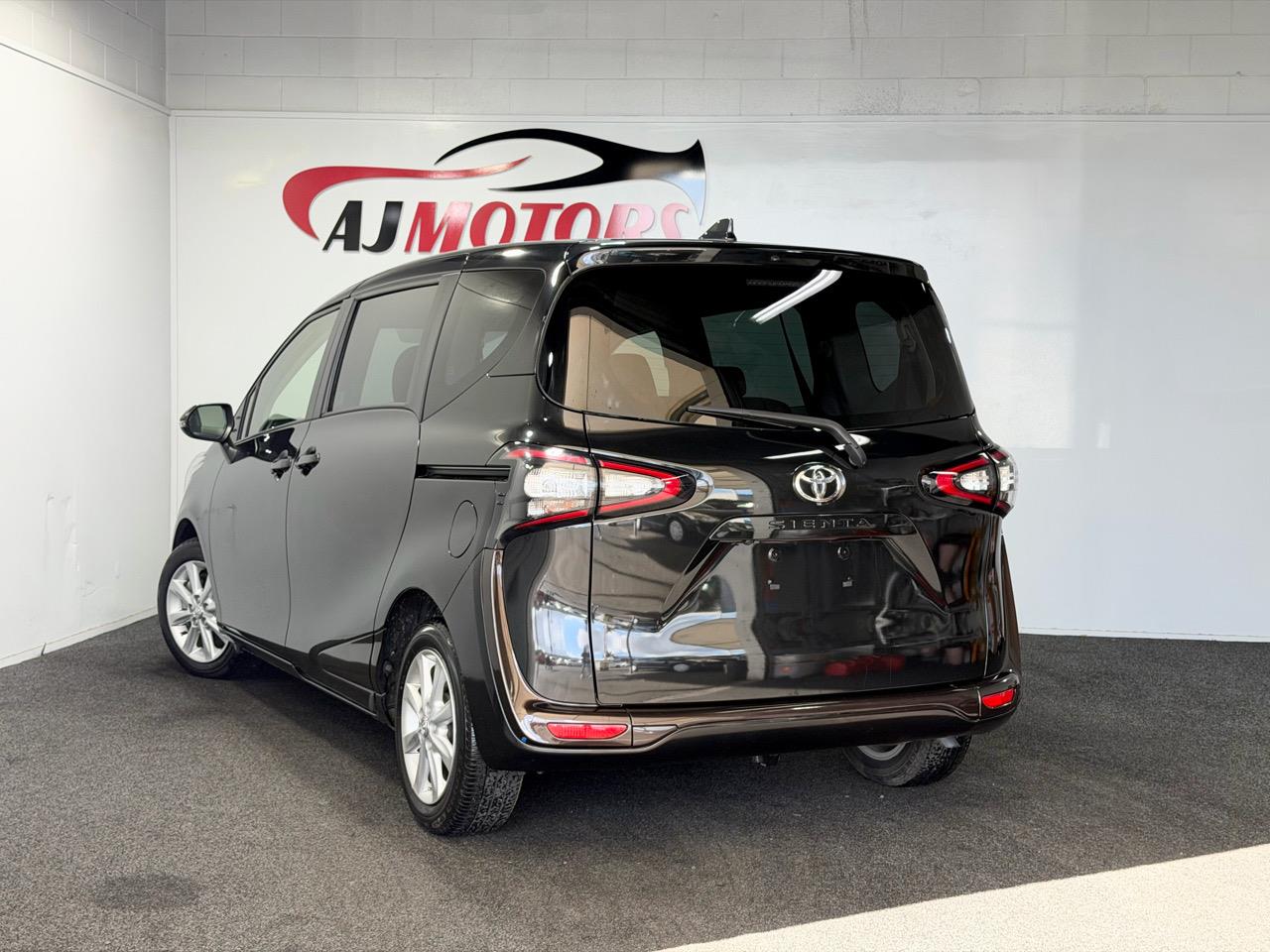 2017 Toyota Sienta