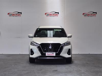 2021 Nissan Kicks - Thumbnail