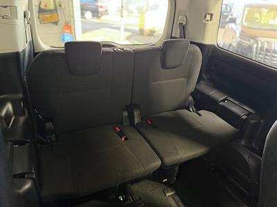 2014 Toyota Noah - Thumbnail