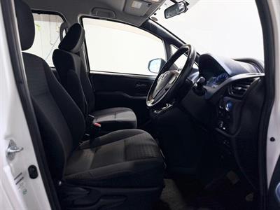 2014 Toyota Noah - Thumbnail