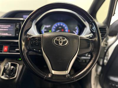 2014 Toyota Noah - Thumbnail
