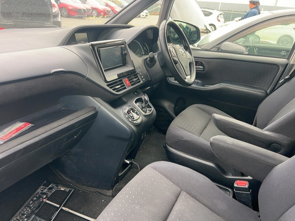 2014 Toyota Noah