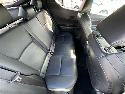 2018 Toyota C-HR - Thumbnail