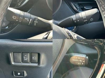 2018 Toyota C-HR - Thumbnail