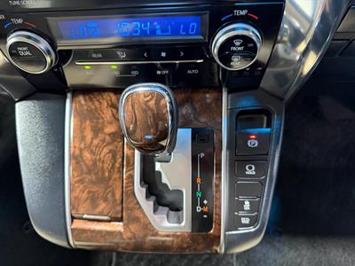 2020 Toyota Alphard - Thumbnail