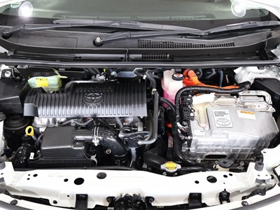 2017 Toyota Sienta - Thumbnail