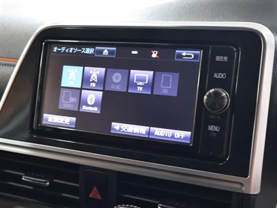 2017 Toyota Sienta - Thumbnail