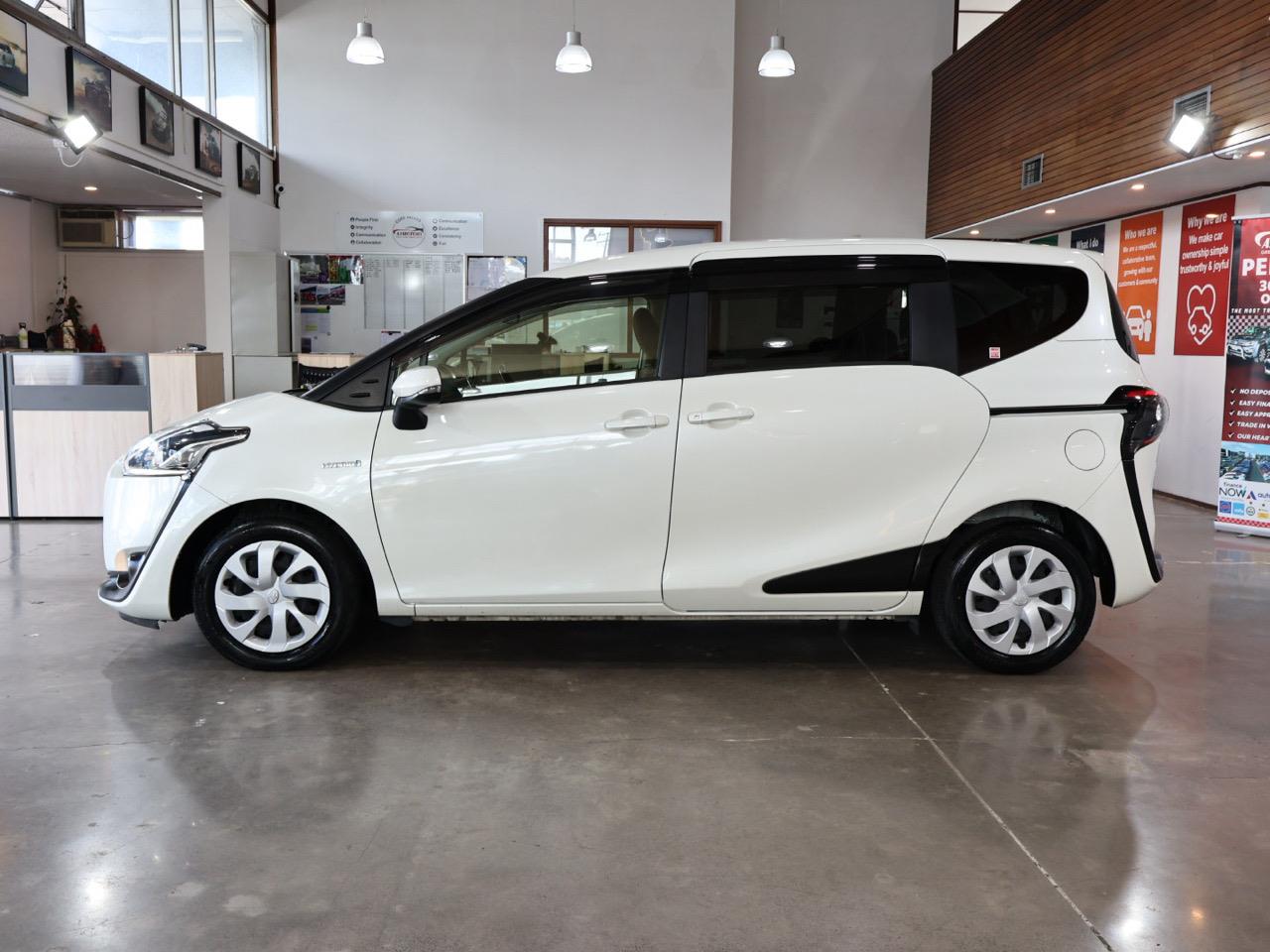 2017 Toyota Sienta