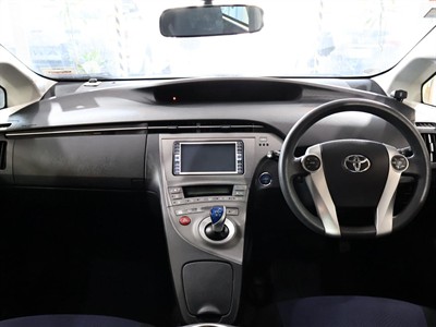 2012 Toyota Prius - Thumbnail