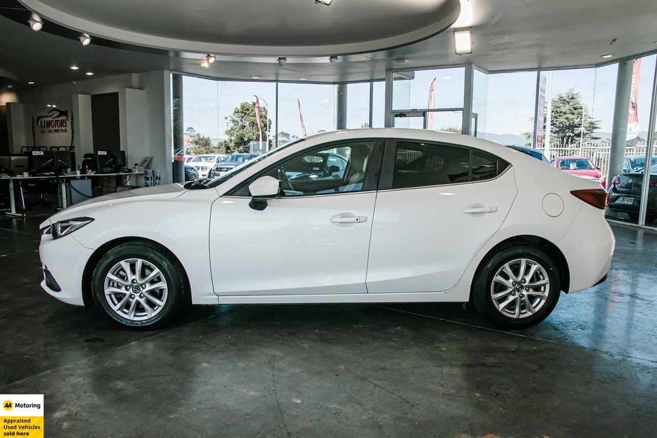 2013 Mazda Axela