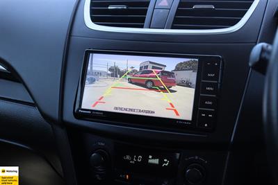 2016 Suzuki Swift - Thumbnail