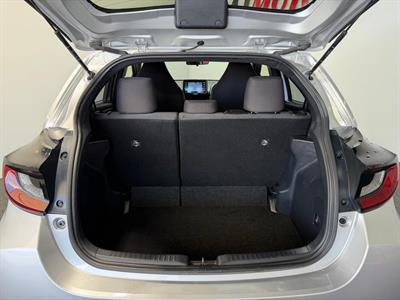 2021 Toyota Yaris - Thumbnail