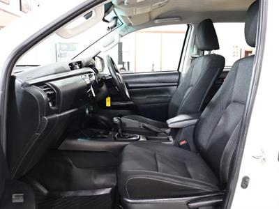 2020 Toyota Hilux - Thumbnail