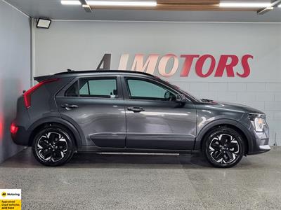 2023 Kia Niro - Thumbnail