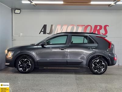 2023 Kia Niro - Thumbnail