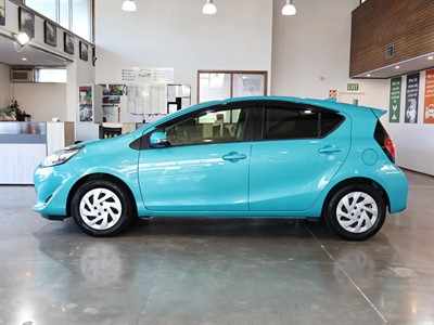 2019 Toyota Aqua - Thumbnail