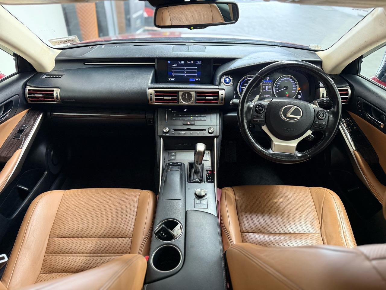 2015 Lexus IS300h