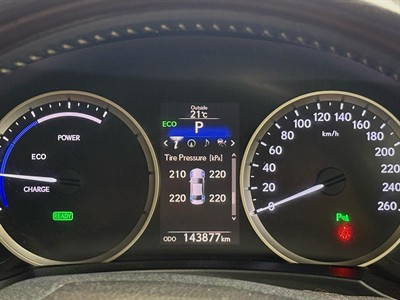 2015 Lexus IS300h - Thumbnail