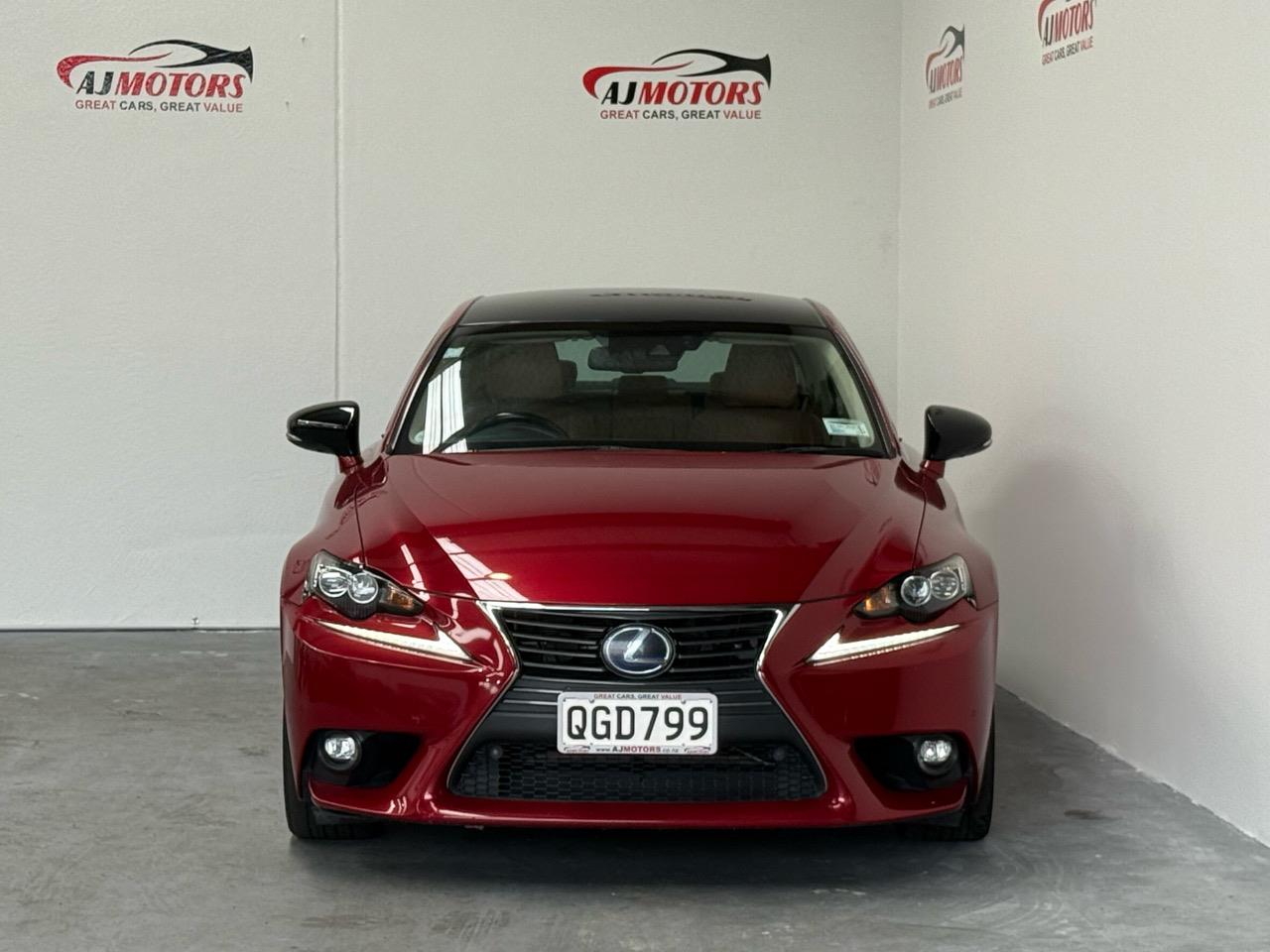 2015 Lexus IS300h