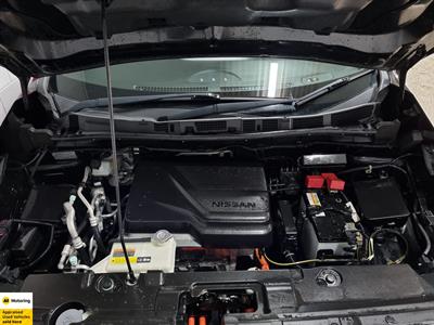 2018 Nissan Leaf - Thumbnail