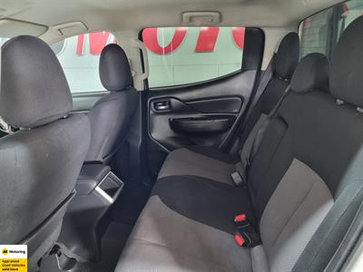 2020 Mitsubishi Triton - Thumbnail