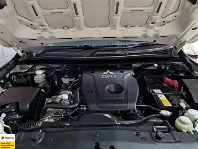 2020 Mitsubishi Triton - Thumbnail