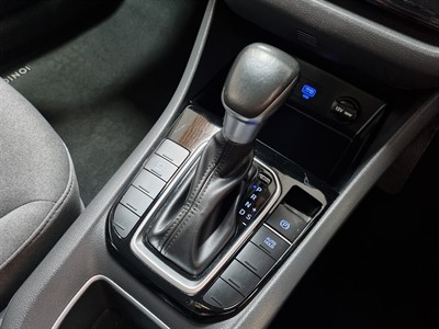 2022 Hyundai IONIQ - Thumbnail