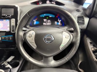 2015 Nissan Leaf - Thumbnail