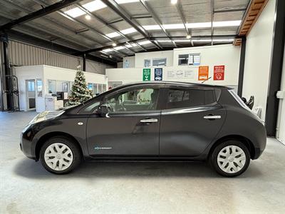 2015 Nissan Leaf - Thumbnail