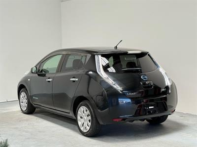 2015 Nissan Leaf - Thumbnail