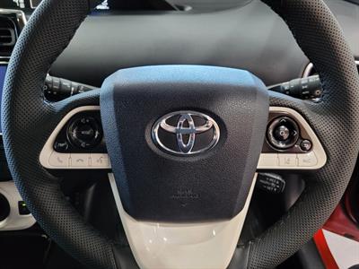 2017 Toyota Prius - Thumbnail