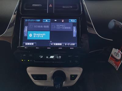 2017 Toyota Prius - Thumbnail