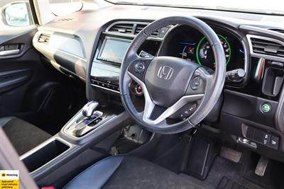2015 Honda Shuttle - Thumbnail