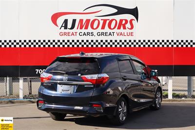 2015 Honda Shuttle - Thumbnail