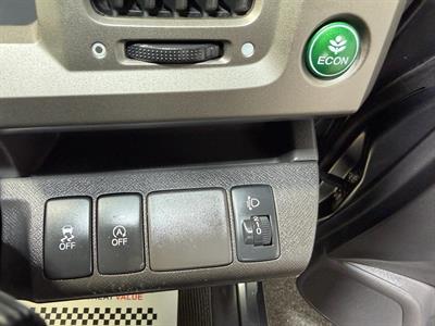 2013 Honda STEPWAGON - Thumbnail