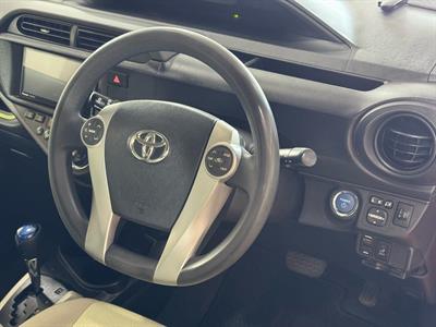 2013 Toyota Aqua - Thumbnail