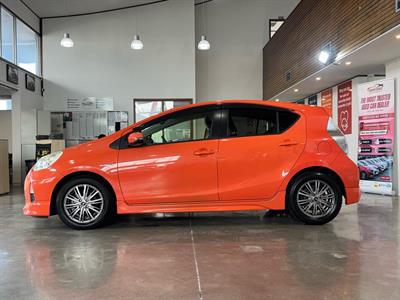 2013 Toyota Aqua - Thumbnail