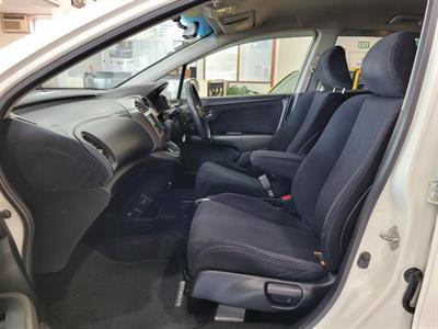 2009 Honda Stream - Thumbnail