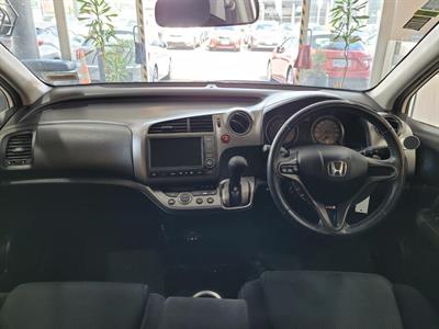 2009 Honda Stream - Thumbnail