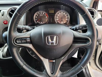 2009 Honda Stream - Thumbnail