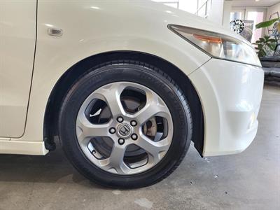 2009 Honda Stream - Thumbnail