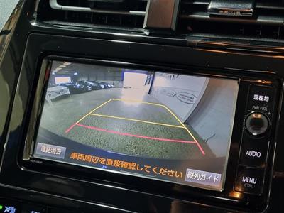 2016 Toyota Prius - Thumbnail