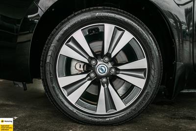 2014 Nissan Leaf - Thumbnail