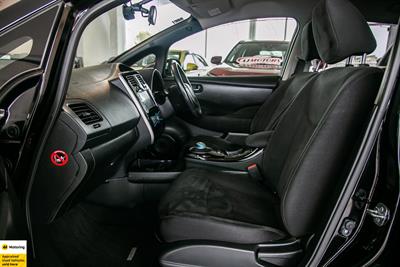 2014 Nissan Leaf - Thumbnail