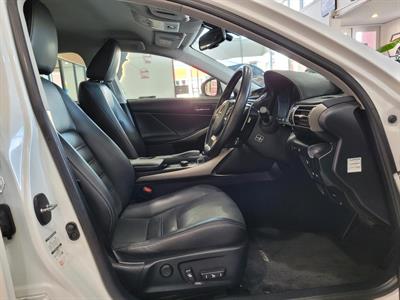 2014 Lexus IS - Thumbnail