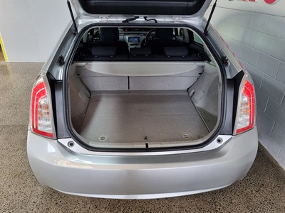 2014 Toyota Prius - Thumbnail