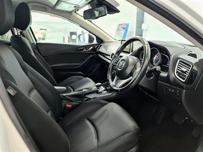 2016 Mazda Axela - Thumbnail