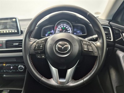 2016 Mazda Axela - Thumbnail