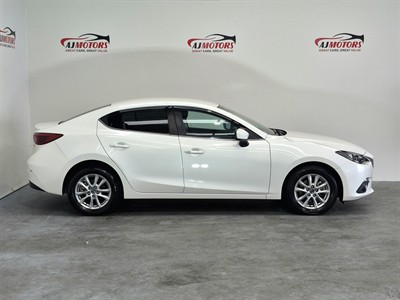 2016 Mazda Axela - Thumbnail