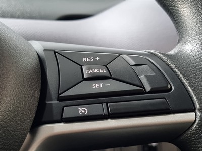 2020 Nissan Serena - Thumbnail